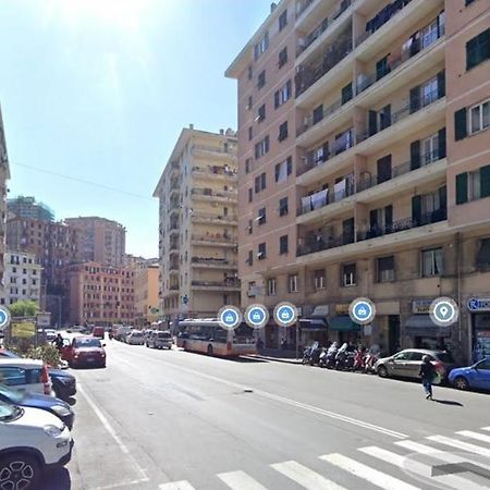 Titti'S House - Parcheggio Custodito In Garage Gratis Генуя Экстерьер фото